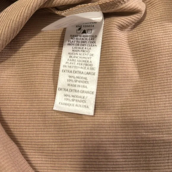 L'AGENCE  Turtleneck Sweater very soft 
Great for spring and fall. - Picture 3 of 9